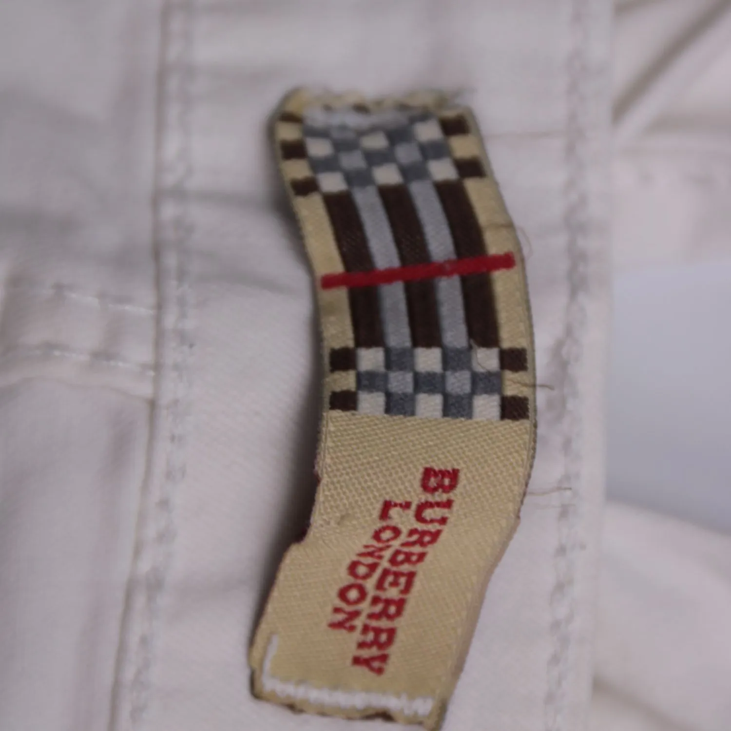 шорты Burberry