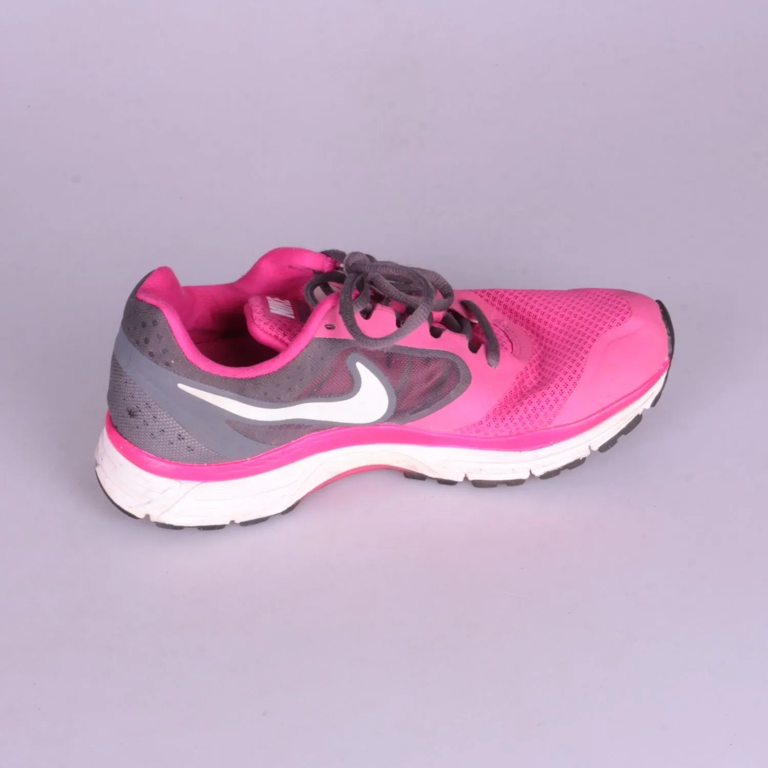 кроссовки Nike