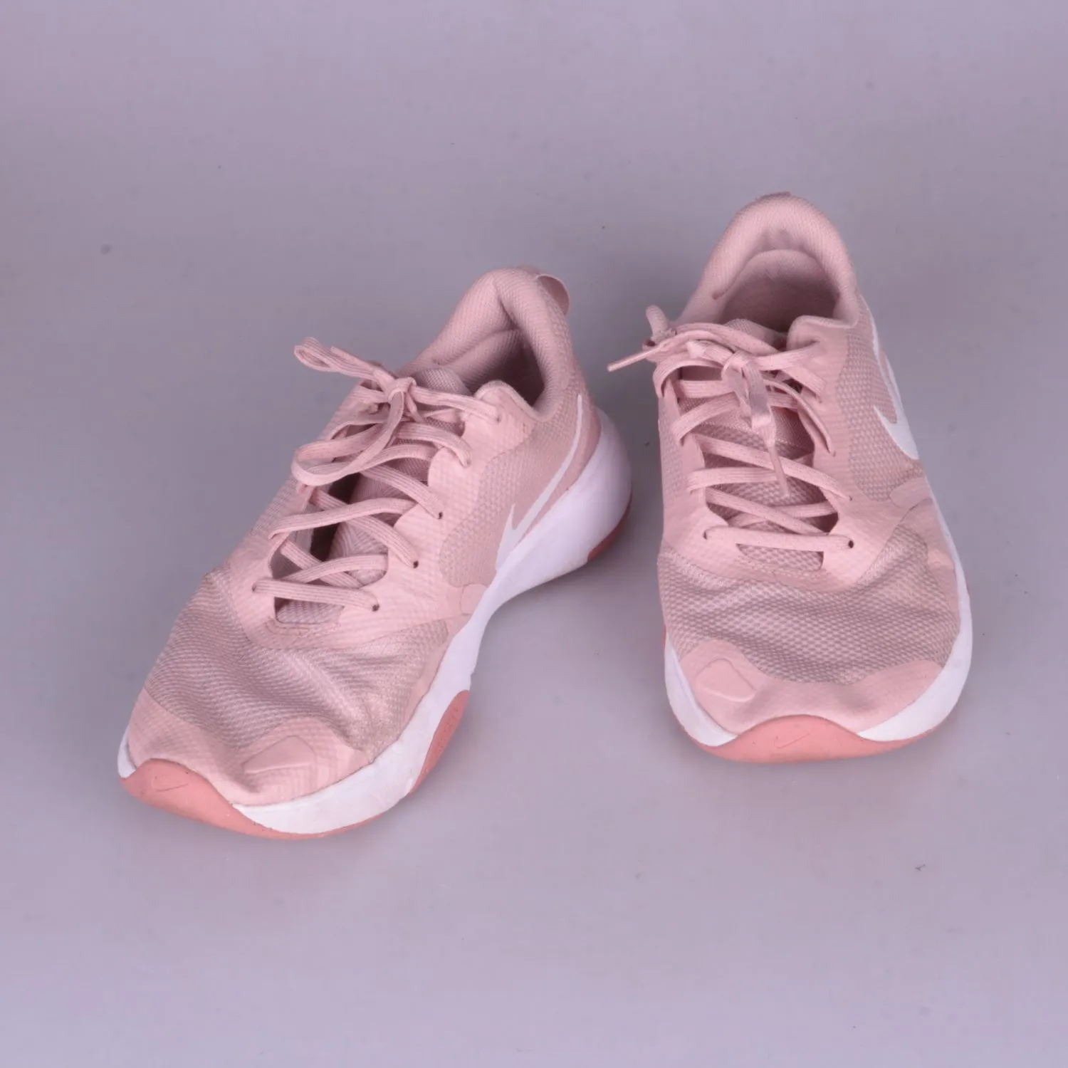 кроссовки Nike